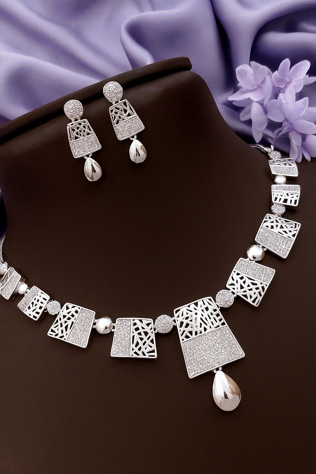 Luxury Emerald Green & Diamond-Cut CZ Wedding Necklace Set | Intimate Bridal Jewelry | Premium Anti-Tarnish Party Wear for Women - Miraasi Jewels